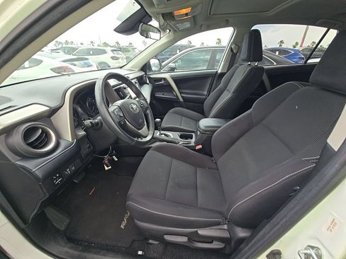 Used 2018 Toyota RAV4 XLE FWD image 3