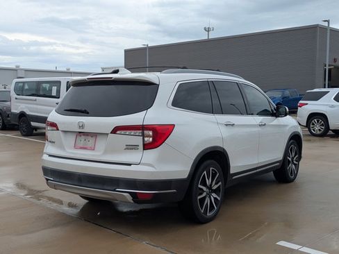 Used 2021 Honda Pilot Touring image 5