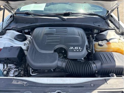 Used 2016 Chrysler 300 S RWD image 21