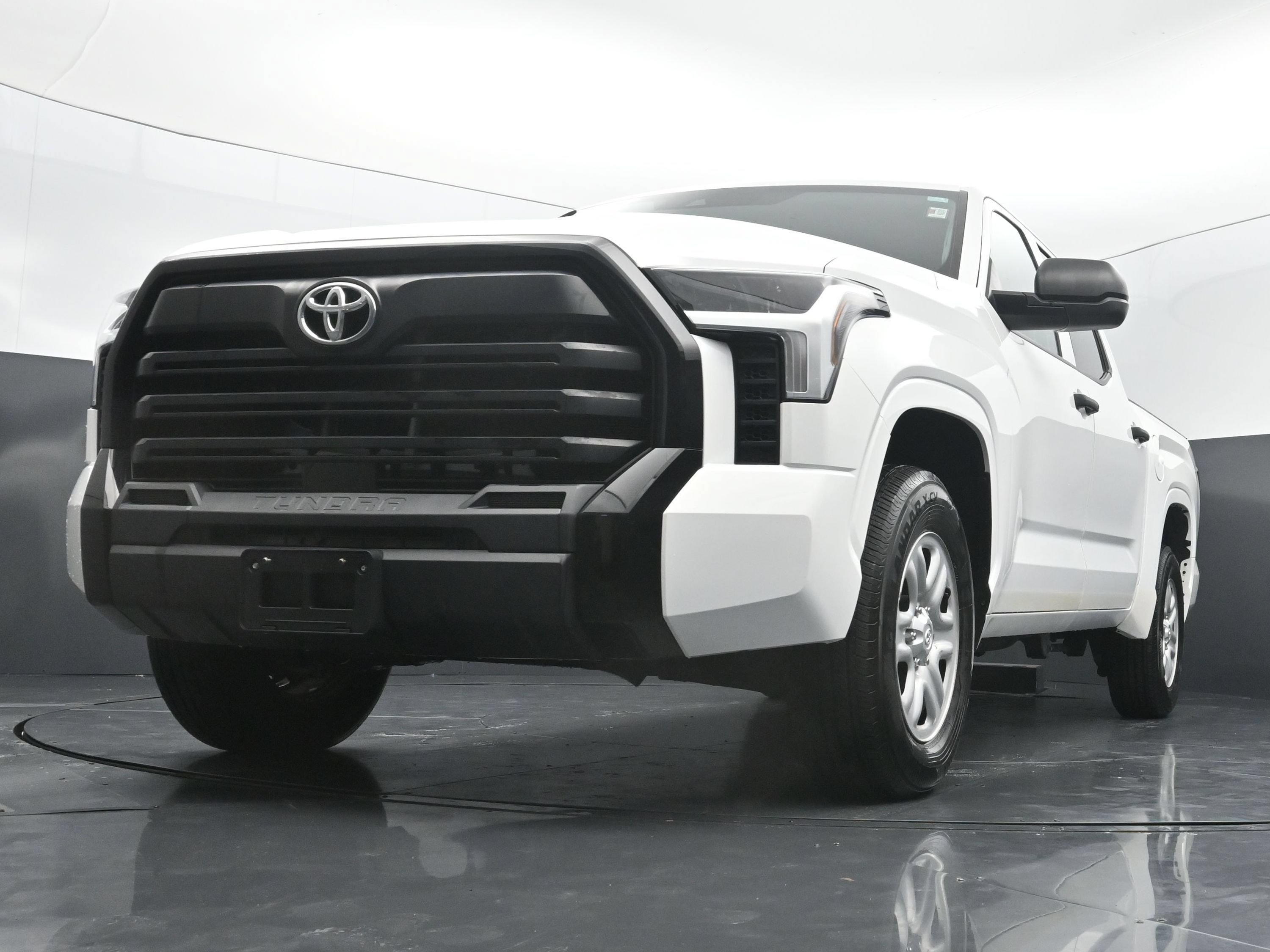 Used 2022 Toyota Tundra SR w/ SR Tow Package RWD image 34