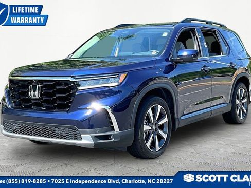 Used 2023 Honda Pilot Elite image 3