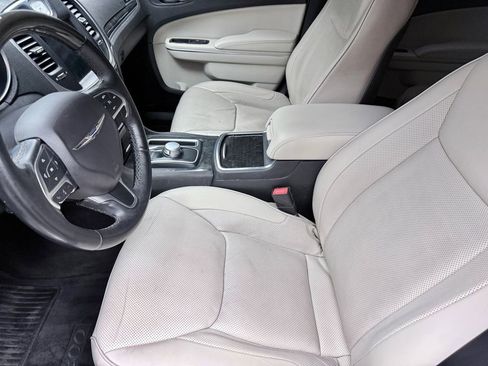 Used 2016 Chrysler 300 C w/ Light Group RWD image 10