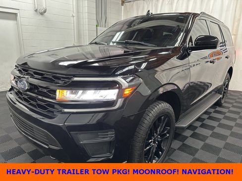 Used 2024 Ford Expedition XLT image 1