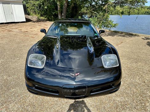 Used 1998 Chevrolet Corvette Coupe w/ Roof Pkg image 13