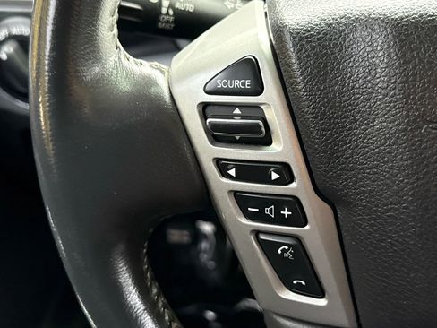 Used 2017 Nissan Titan PRO-4X w/ Pro-4x Convenience Package image 12