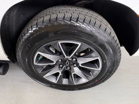 Certified 2023 Chevrolet Tahoe Z71 w/ Z71 Off-Road Package AWD/4WD image 13