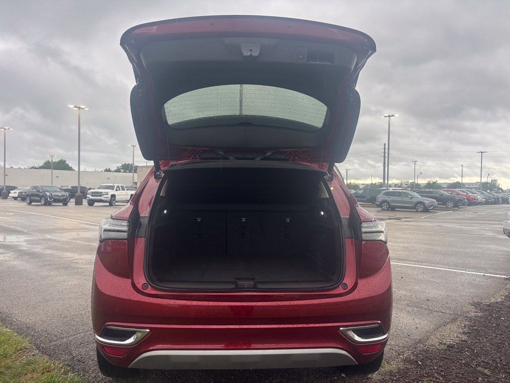 Used 2023 Buick Envision Avenir AWD/4WD image 14