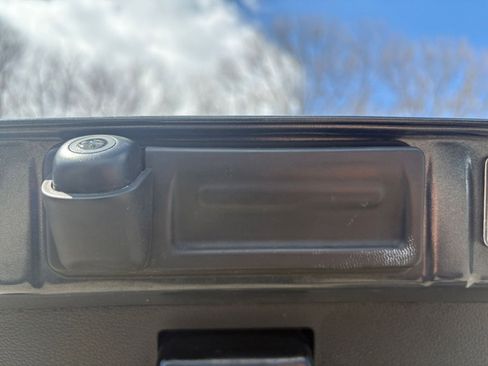 Used 2025 Kia Soul LX w/ LX Technology Package FWD image 20