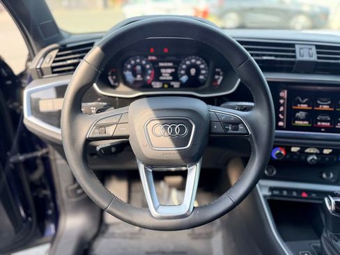 Used 2021 Audi Q3 2.0T Premium w/ Convenience Package AWD/4WD image 29