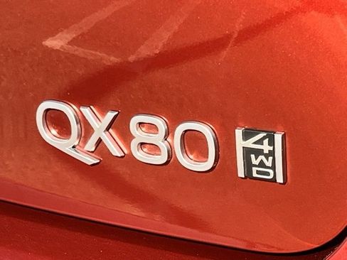 Certified 2025 INFINITI QX80 Sensory image 32