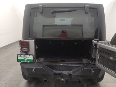 Used 2018 Jeep Wrangler Unlimited Sport AWD/4WD image 29