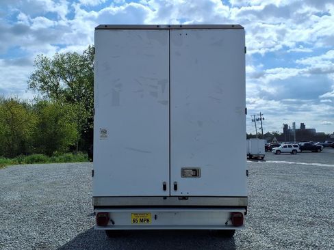 Used 2023 Ford E-350 and Econoline 350 Super Duty w/ Power Windows & Locks Group RWD image 9