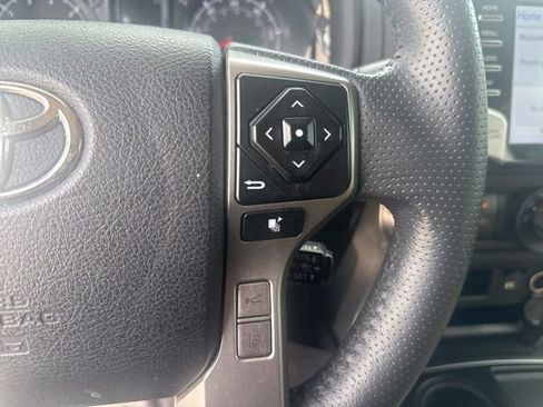 Used 2022 Toyota 4Runner SR5 RWD image 12