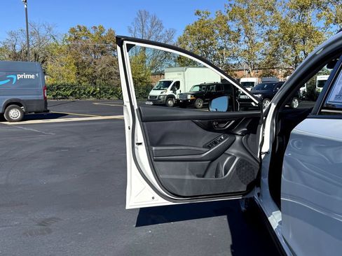 Used 2023 Subaru Crosstrek 2.0i Premium image 10