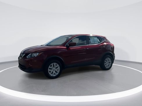 Used 2019 Nissan Rogue Sport S image 3