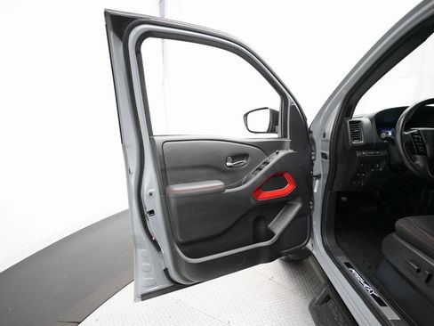 Used 2024 Nissan Frontier PRO-4X w/ Pro Convenience Package image 26