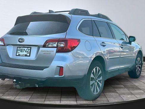 Used 2017 Subaru Outback 2.5i Limited AWD/4WD image 6