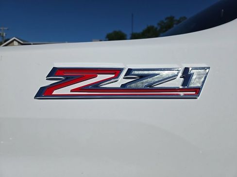 Used 2024 Chevrolet Silverado 2500 Custom w/ Custom Value Package AWD/4WD image 11