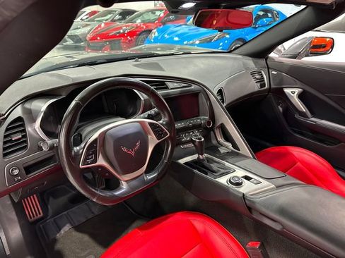 Used 2019 Chevrolet Corvette Stingray Coupe w/ 1LT RWD image 10