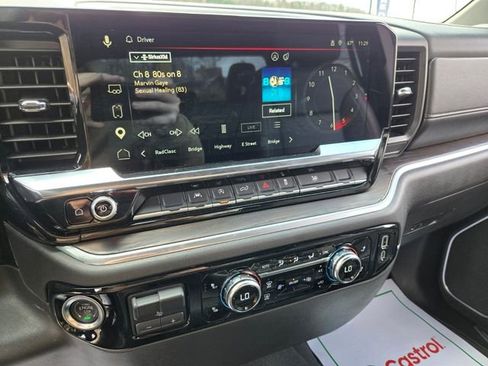 Used 2025 GMC Sierra 1500 SLT AWD/4WD image 25