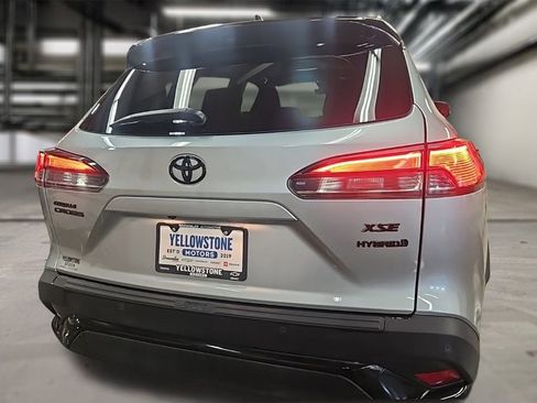 Used 2023 Toyota Corolla Cross XSE image 30