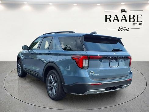 Used 2026 Ford Explorer Active w/ Active Comfort Package AWD/4WD image 5