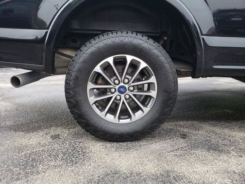 Used 2020 Ford F150 XLT w/ Equipment Group 302A Luxury AWD/4WD image 10