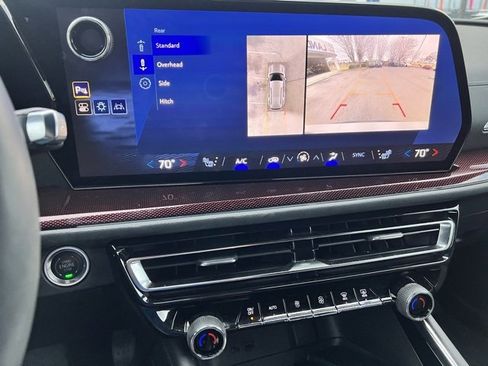 Used 2025 Chevrolet Traverse Z71 w/ Driver Confidence Package image 15