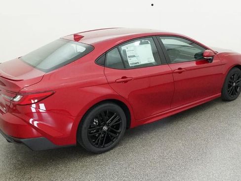 New 2026 Toyota Camry SE FWD image 9
