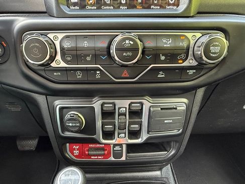 Used 2023 Jeep Gladiator Mojave w/ LED Lighting Group AWD/4WD image 27