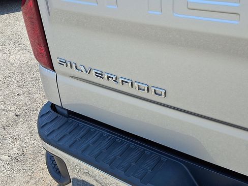 Certified 2020 Chevrolet Silverado 1500 LT w/ Convenience Package AWD/4WD image 16