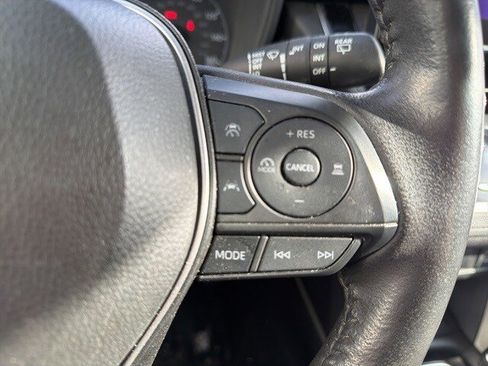 Used 2024 Toyota Corolla Cross LE image 24