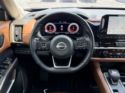 Used 2023 Nissan Pathfinder Platinum AWD/4WD image 20