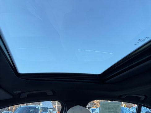 Certified 2025 BMW 330i xDrive Sedan w/ Premium Package image 33