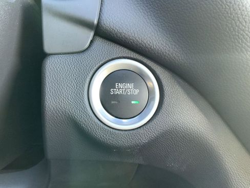 Used 2024 Chevrolet Equinox LT image 36