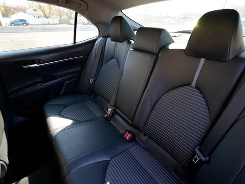 Used 2018 Toyota Camry SE FWD image 26