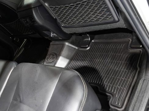 Used 2022 Toyota 4Runner Limited image 30