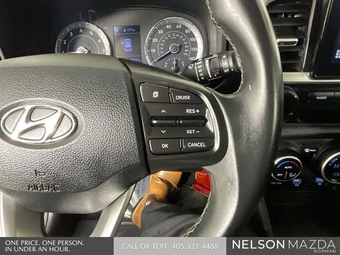 Used 2021 Hyundai Venue SEL image 45