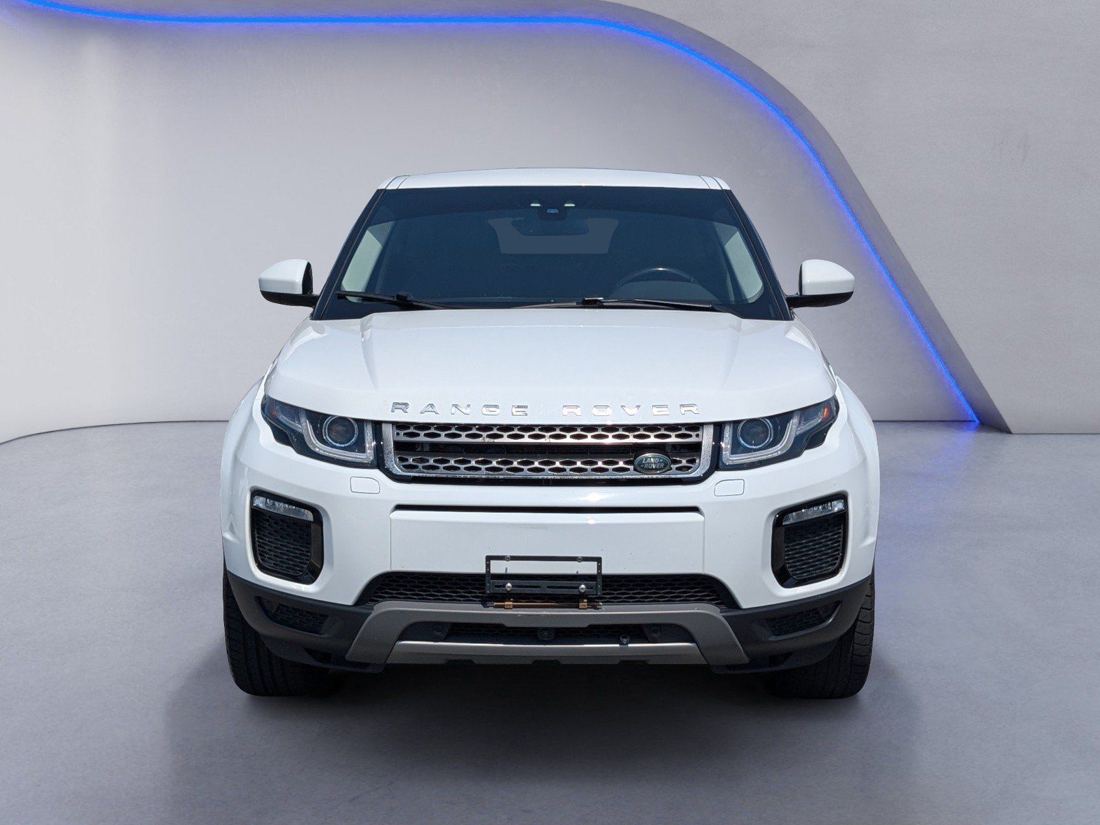Used 2018 Land Rover Range Rover Evoque HSE AWD/4WD image 3