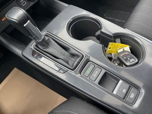Certified 2022 Honda Civic EX image 29