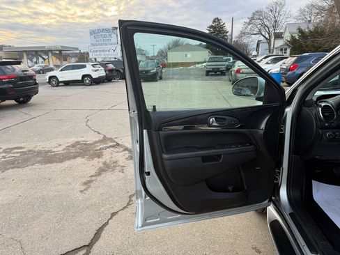 Used 2015 Buick Enclave Leather image 16