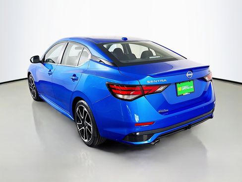Used 2025 Nissan Sentra SR FWD image 7