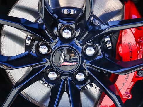 Used 2025 Chevrolet Corvette Z06 image 15