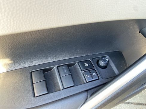 Used 2026 Toyota Corolla Cross L FWD image 44