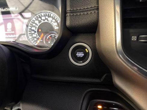 Used 2019 RAM 1500 Laramie AWD/4WD image 29