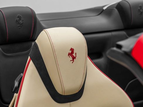 Certified 2025 Ferrari Roma Base image 70