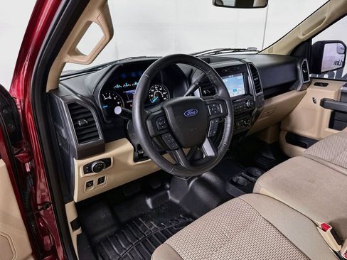 Used 2017 Ford F150 XLT w/ Equipment Group 302A Luxury RWD image 10