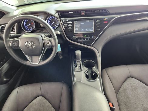 Used 2018 Toyota Camry LE image 15