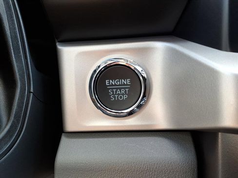 New 2026 Ford F250 XLT w/ XLT Premium Package image 25