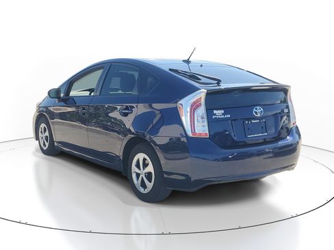 Used 2014 Toyota Prius Four FWD image 4